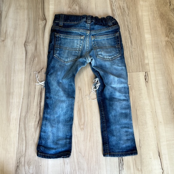 Tattrd threads Oshkosh jeans - Picture 3 of 4